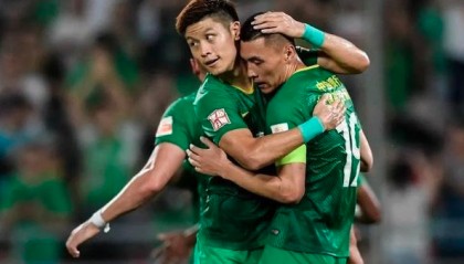  那不勒斯主帅战术革新，三后卫体系显神威  