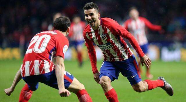  克雷莫内塞保级路上突围，团队协作创造奇迹时刻